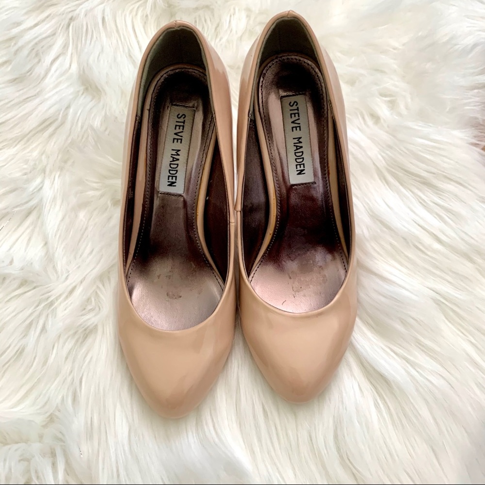 Steve Madden P-Gaine Patent Leather Pumps Nude